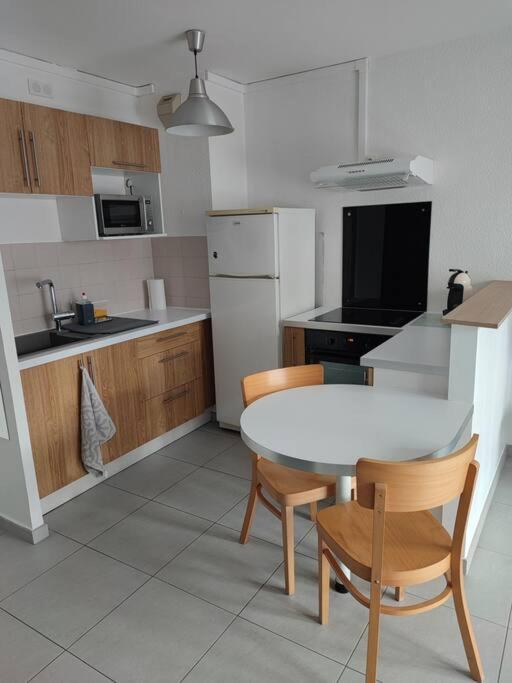 Apartamento Charmant 2 Pieces A Aubenas 2Etoiles Exterior foto